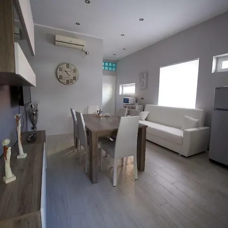Apartment Trilocale Orchidea *